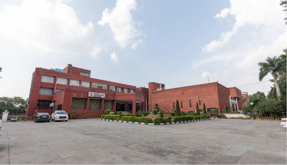 Hotel Chandigarh Beckons
